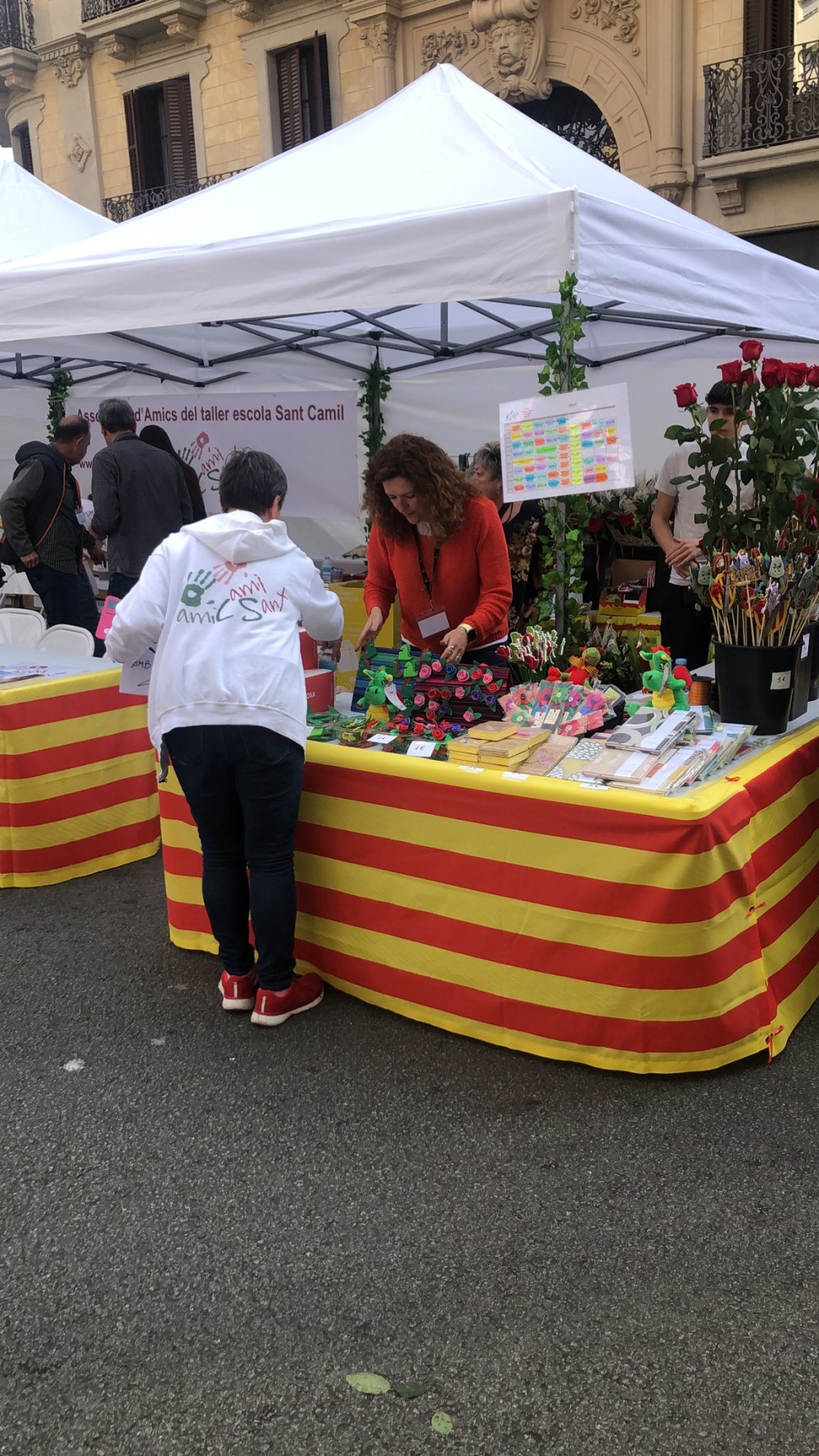 Punts de llibre i altres manualitats van tenir també el seu lloc 